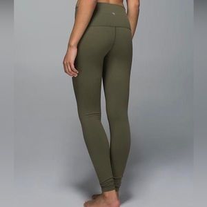 Lulu Wunder Under Size 6 Olive Green